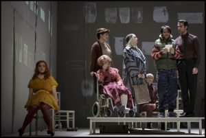 Ensemble_Dea_Loher_Innocence©Christophe_Raynaud_de_Lage_collection_Comedie-Francaise_@loeildoliv