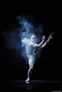 Leon_Lightfoot_©-Agathe_Poupeney___Opera_national_de_Paris-Speak-for-yourself-Leon-Lightfoot-Francois-Alu-2018-19-003_@loeildoliv.