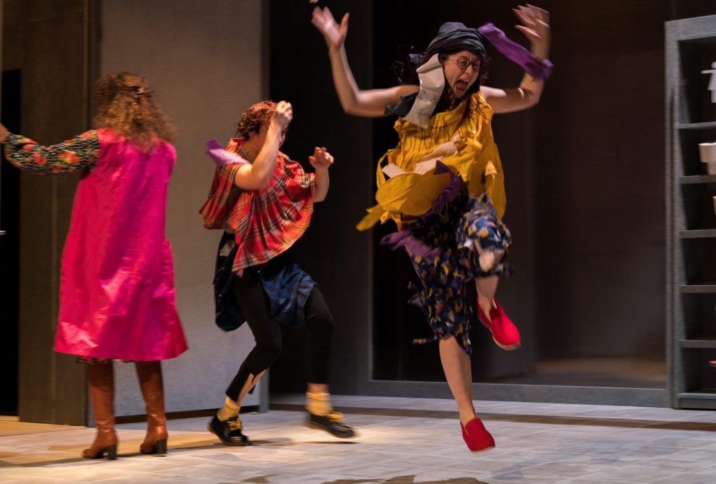 Normalito de Pauline Sales. 11. Avignon. © Ariane Catton