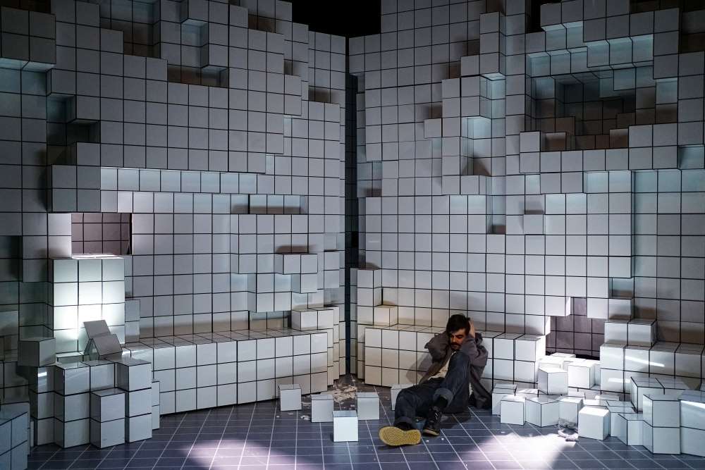 Rhinocéros d'Ionesco, Mise en scène de Bérangère Vantusso. © Ivan Boccara