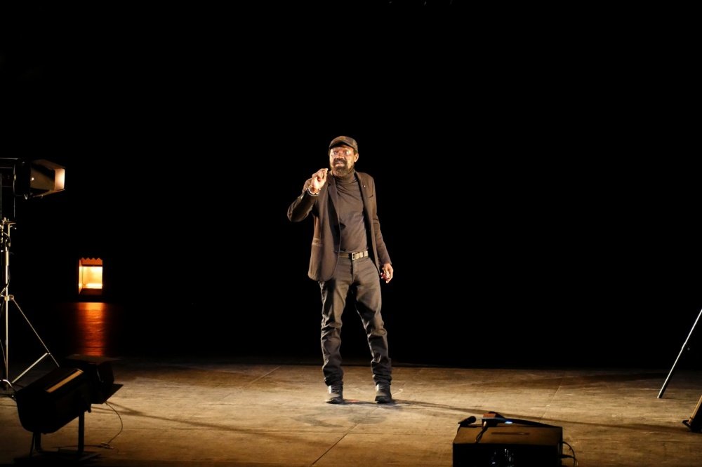 De ce côté de Niangouna Dieudonné © Sean Hart