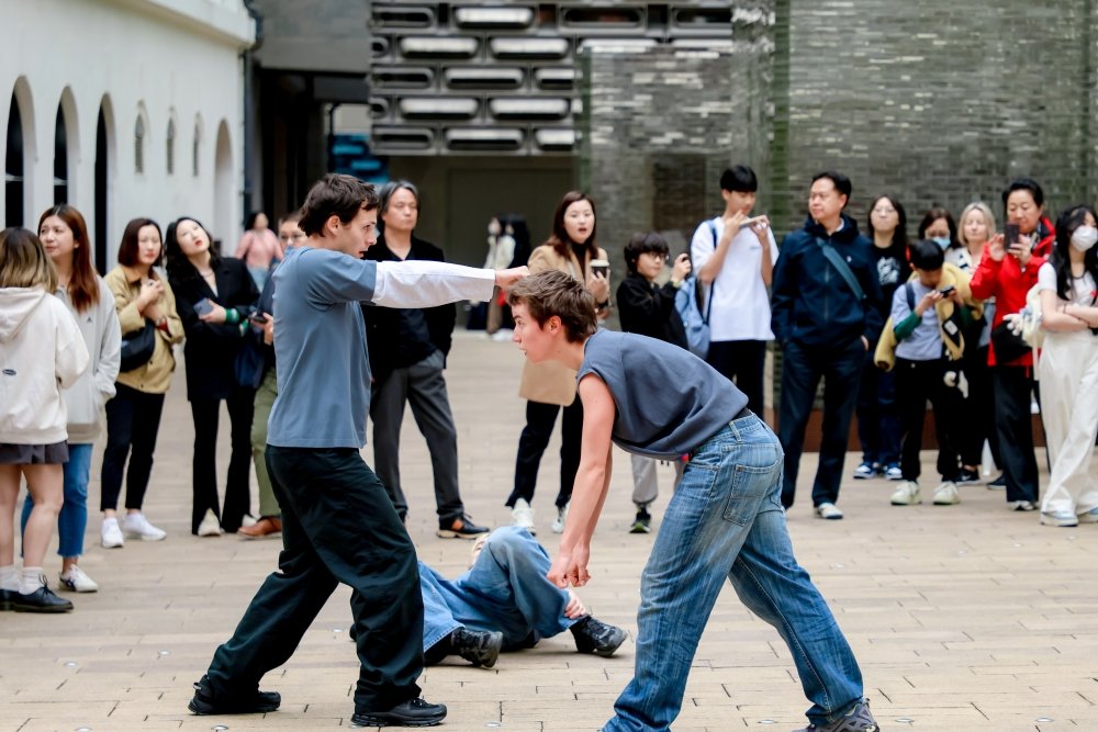 900 Satellites de Némo Flouret, Spring is Blooming in Tai Kwun 2025 © VanCleefArpels