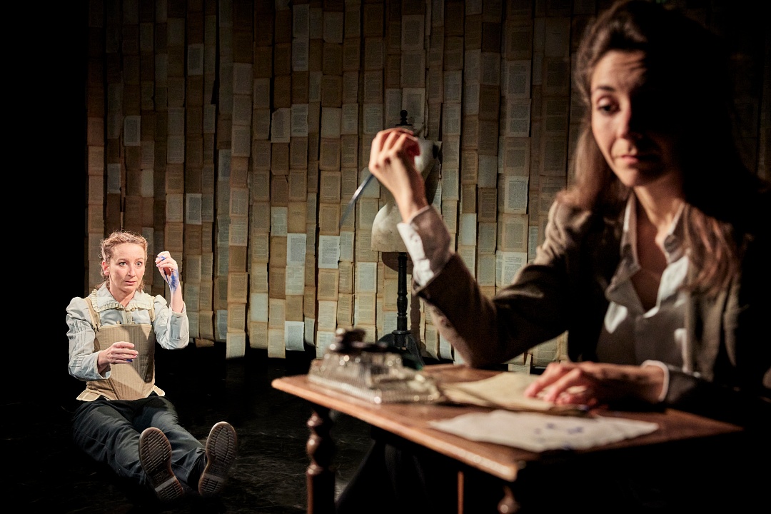 La soeur de Shakespeare - Juliette Marie - Inès Amoura - Solenn Goix © Christophe Raynaud de Lage