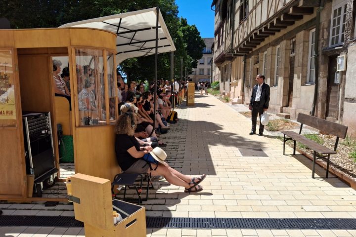 Au coin de ma rue - Compagnie Les Bonimenteurs © Jean Louyest